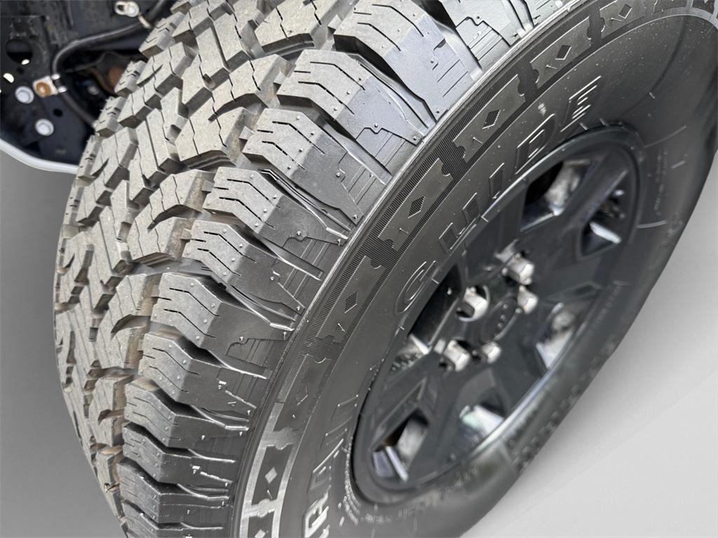 used 2022 Jeep Gladiator car, priced at $35,599