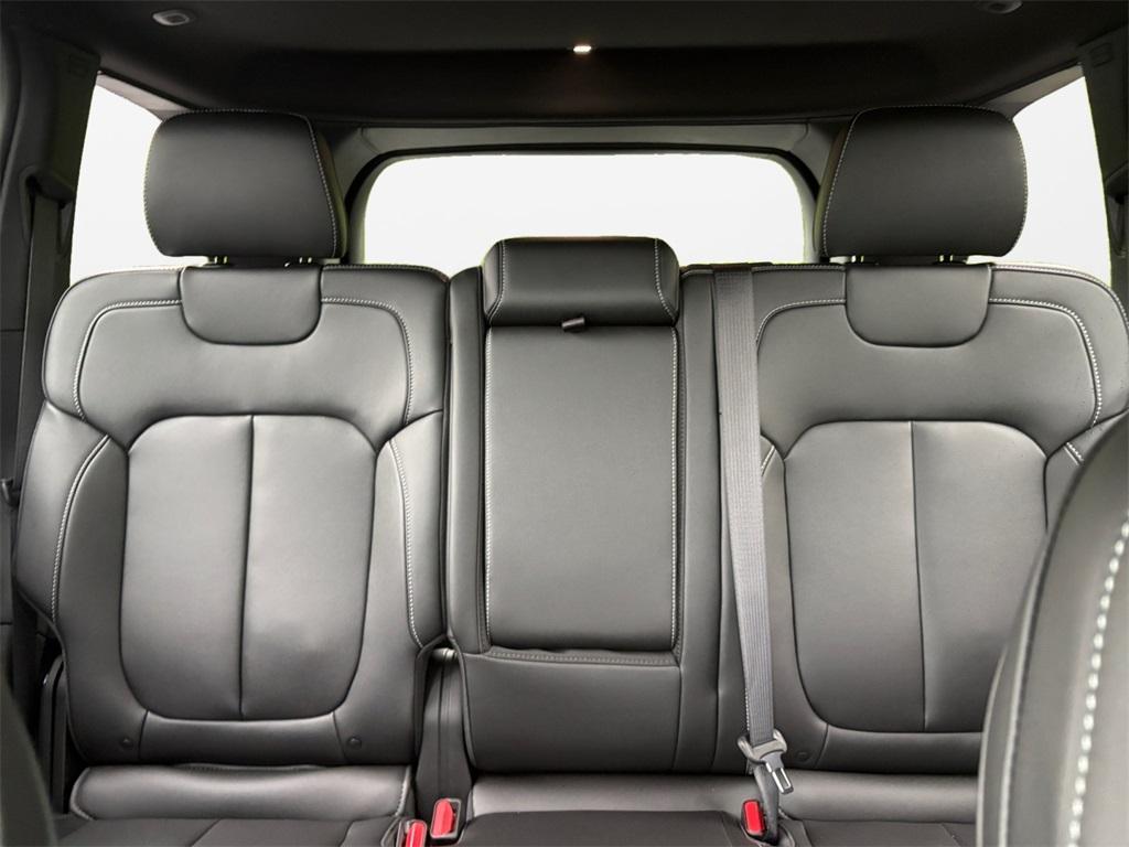 new 2025 Jeep Grand Cherokee car, priced at $50,121