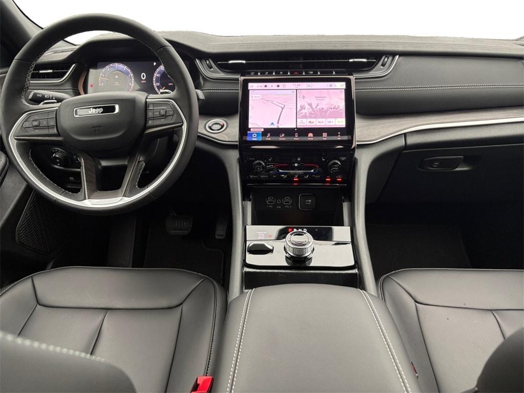 new 2025 Jeep Grand Cherokee car, priced at $50,121