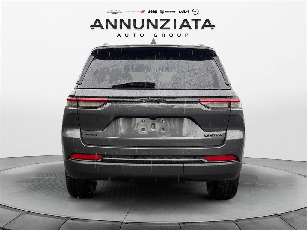 new 2025 Jeep Grand Cherokee car, priced at $50,121