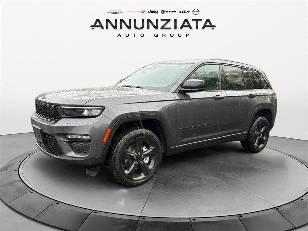 new 2025 Jeep Grand Cherokee car, priced at $50,121