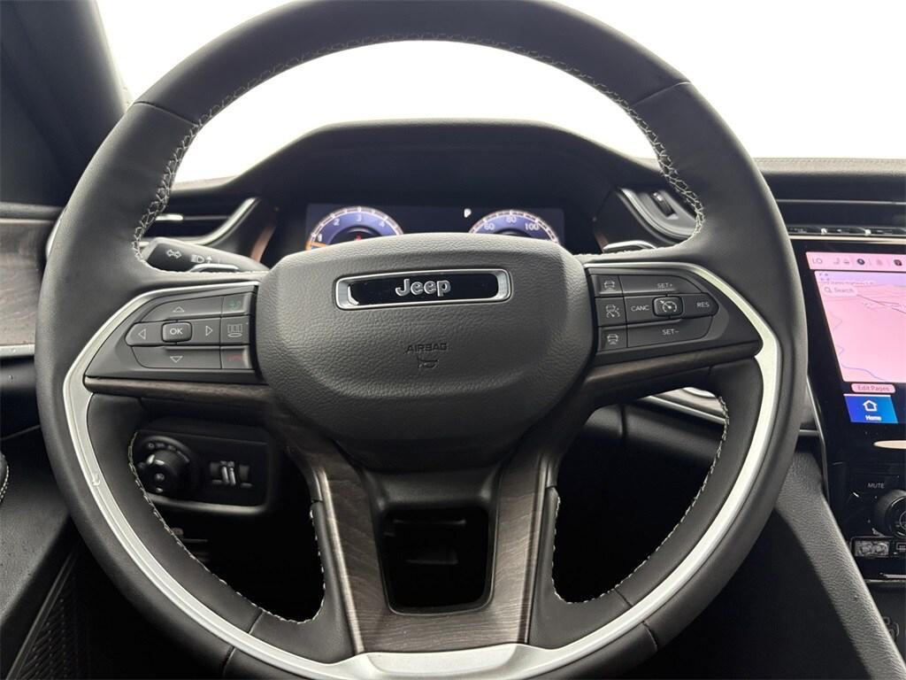 new 2025 Jeep Grand Cherokee car, priced at $50,121