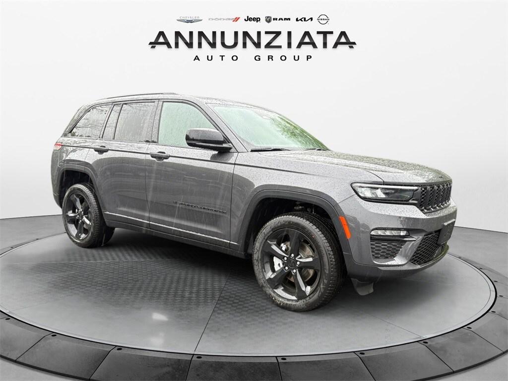 new 2025 Jeep Grand Cherokee car, priced at $50,121
