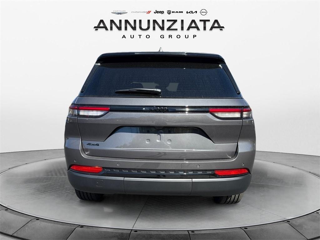 new 2025 Jeep Grand Cherokee car, priced at $44,625
