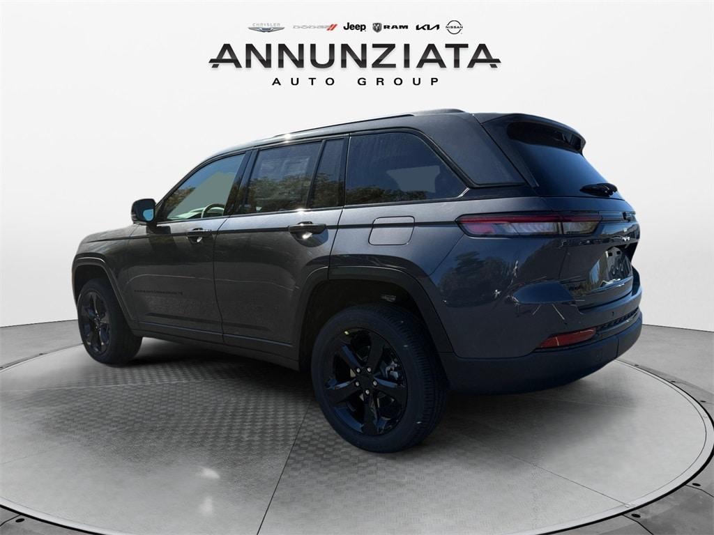 new 2025 Jeep Grand Cherokee car, priced at $44,625