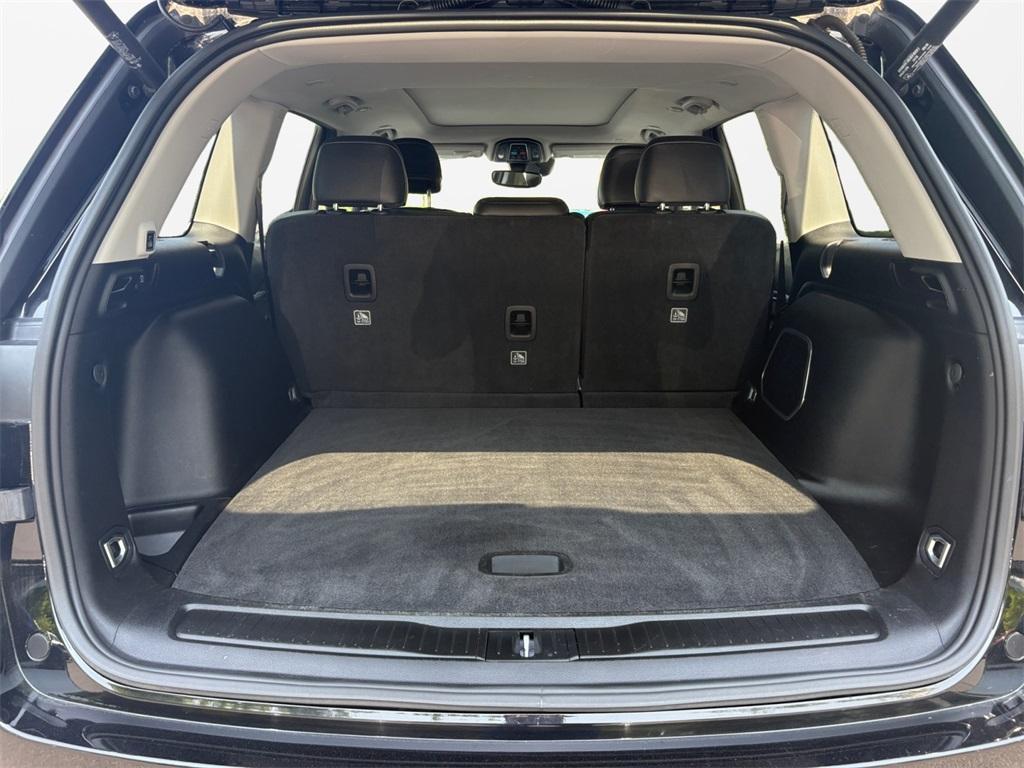used 2022 Jeep Grand Cherokee car, priced at $35,599