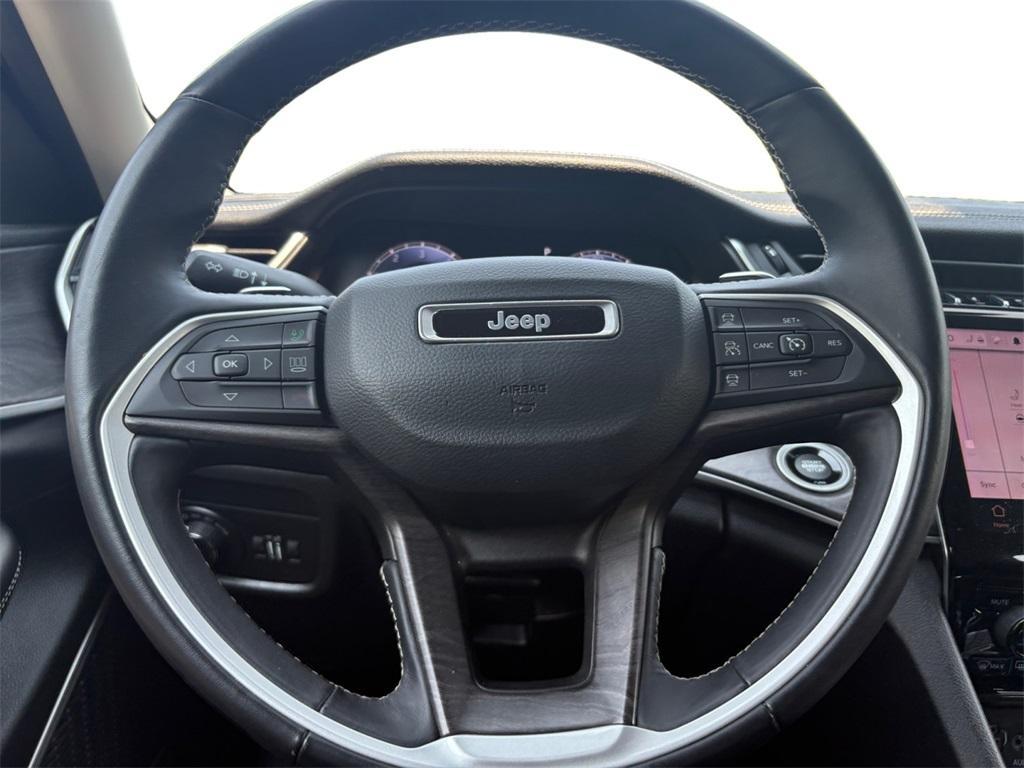 used 2022 Jeep Grand Cherokee car, priced at $35,599