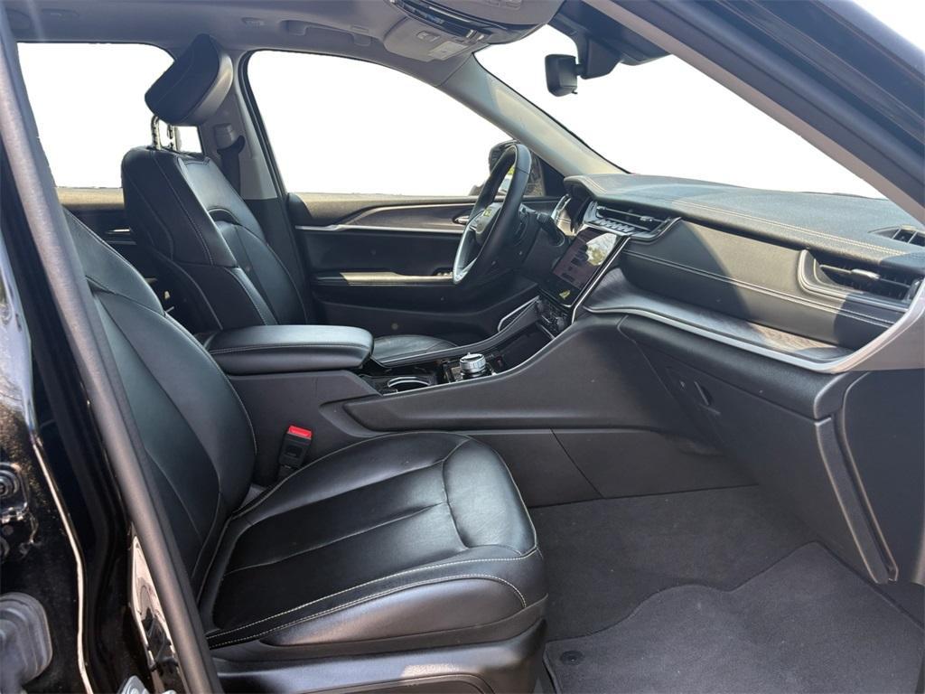 used 2022 Jeep Grand Cherokee car, priced at $35,599
