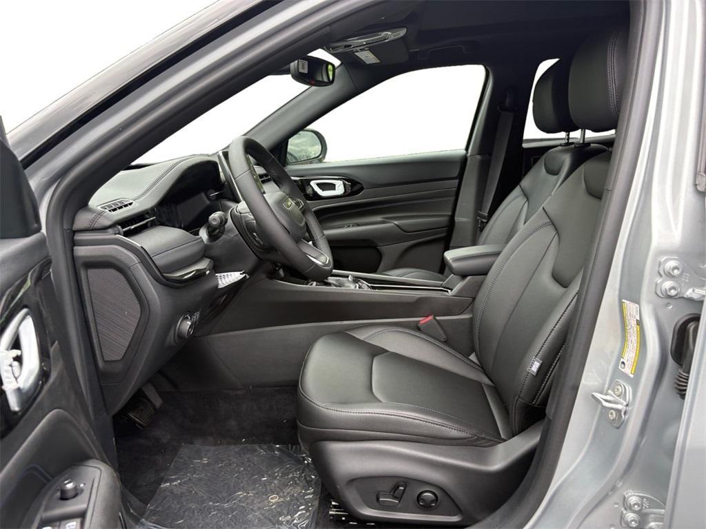 new 2025 Jeep Compass car, priced at $35,838