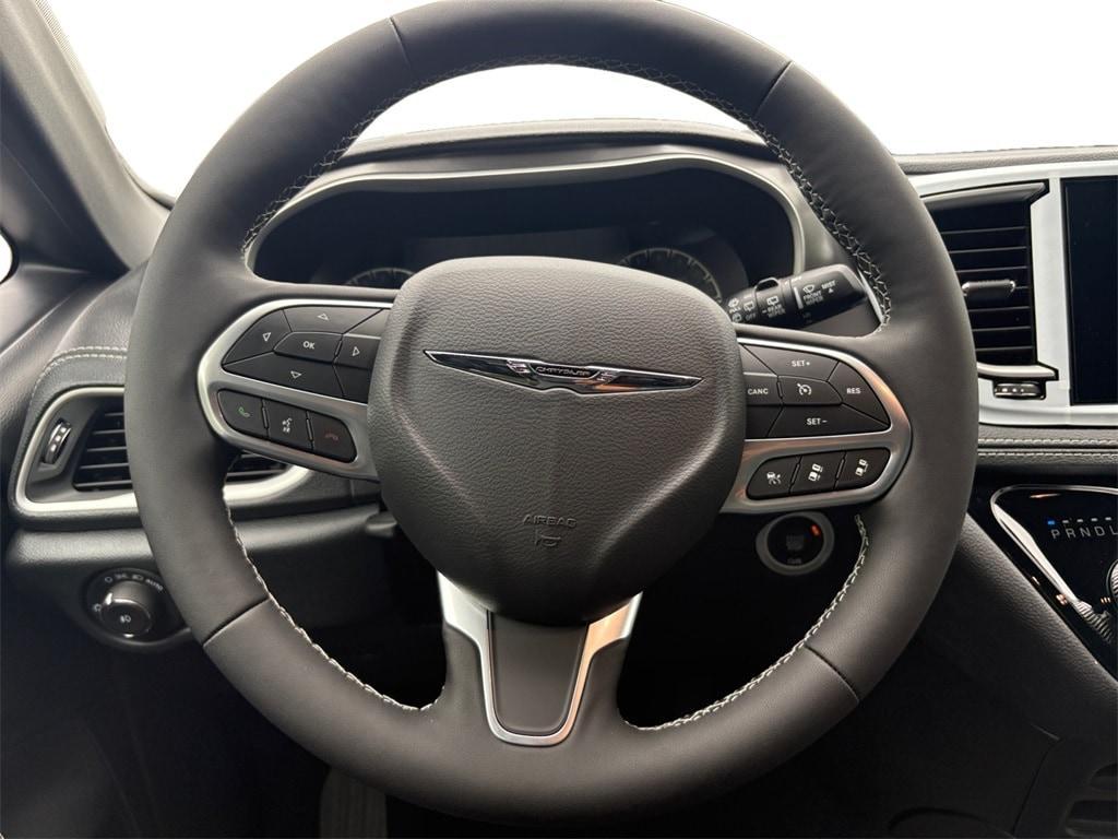 new 2025 Chrysler Pacifica car, priced at $41,752