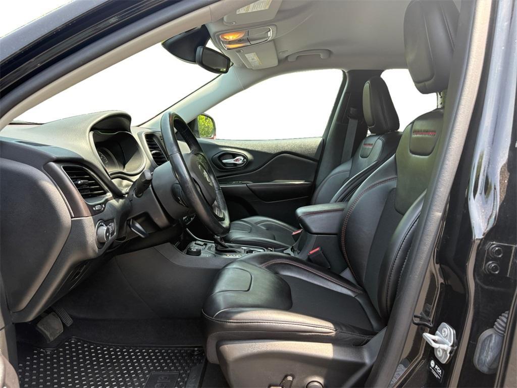 used 2022 Jeep Cherokee car, priced at $24,799