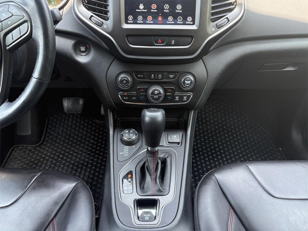used 2022 Jeep Cherokee car, priced at $24,799