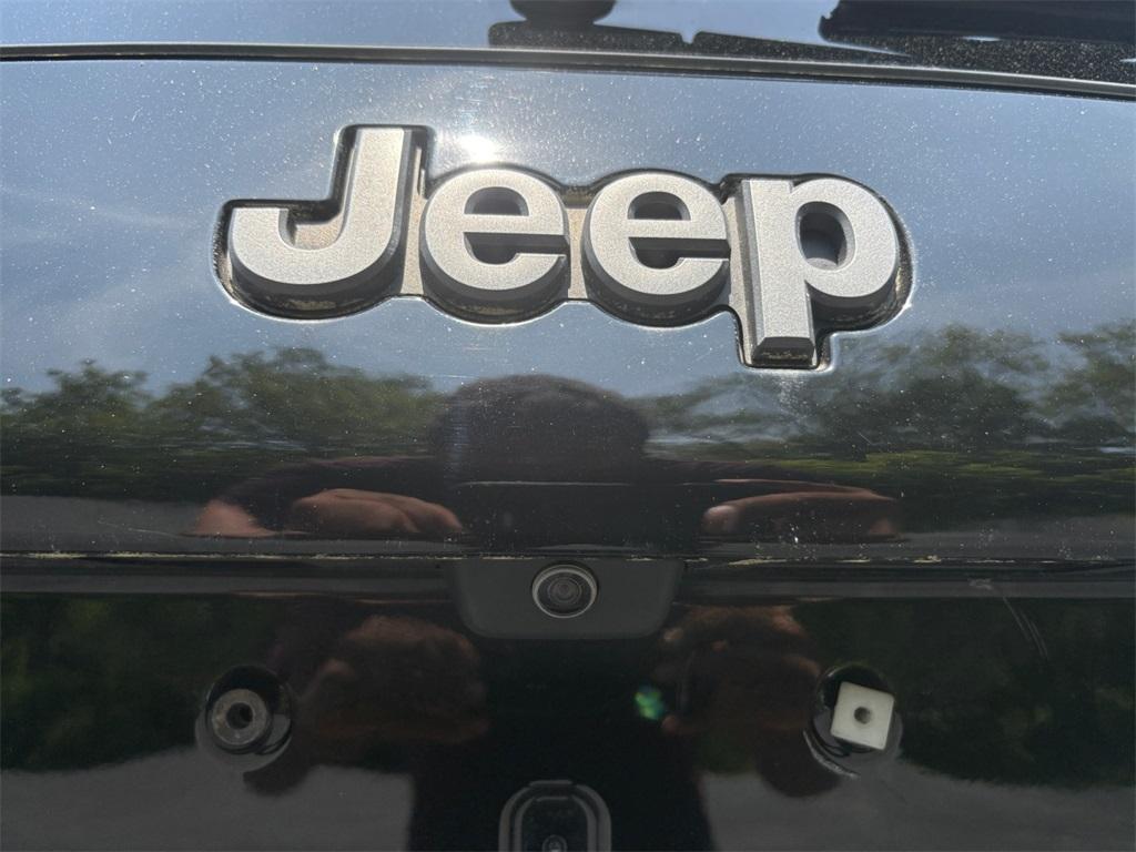 used 2022 Jeep Cherokee car, priced at $24,799