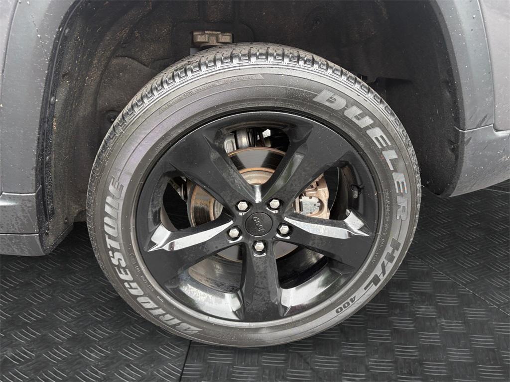 used 2022 Jeep Grand Cherokee car, priced at $34,499