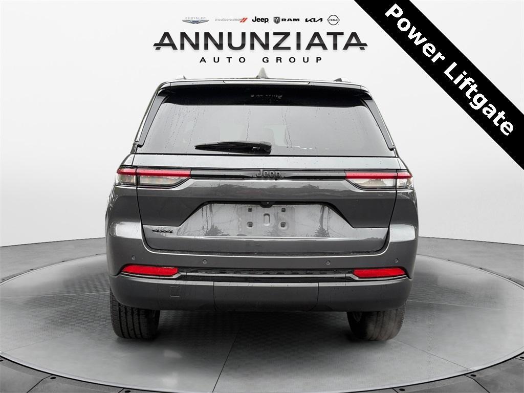 used 2022 Jeep Grand Cherokee car, priced at $34,499