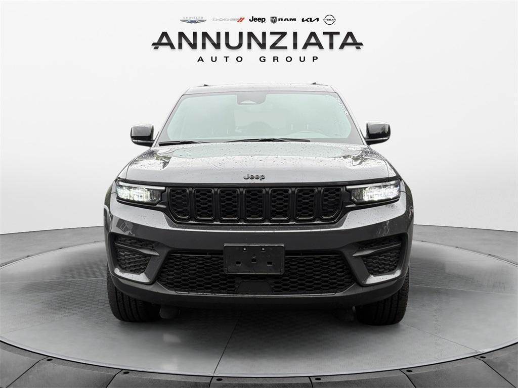 used 2022 Jeep Grand Cherokee car, priced at $34,499