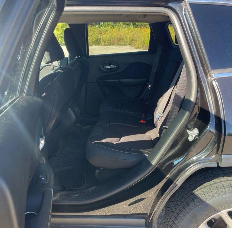 used 2015 Jeep Cherokee car, priced at $8,595