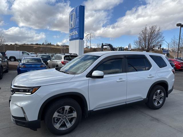 used 2025 Honda Pilot car, priced at $42,437