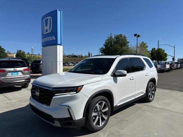 new 2025 Honda Pilot car, priced at $55,715