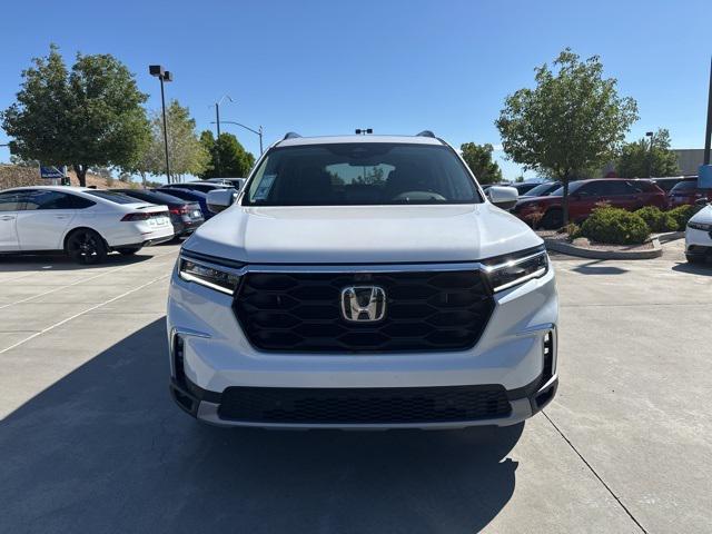 new 2025 Honda Pilot car, priced at $55,715