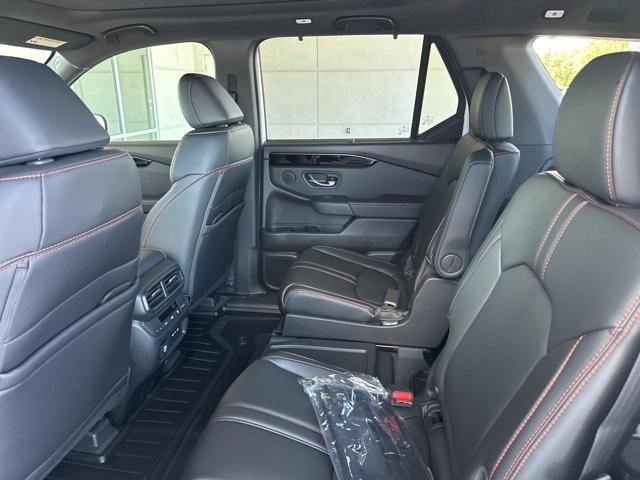 new 2025 Honda Pilot car, priced at $51,250
