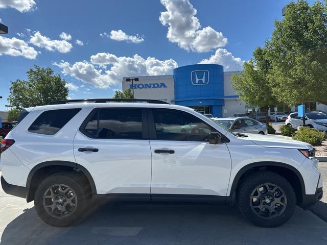 new 2025 Honda Pilot car, priced at $51,250