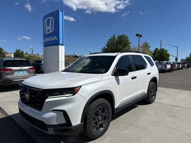 new 2025 Honda Pilot car, priced at $51,250
