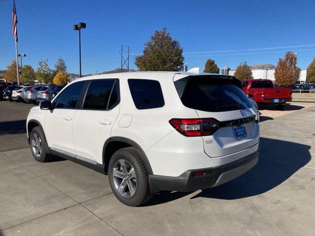 new 2025 Honda Pilot car, priced at $45,350