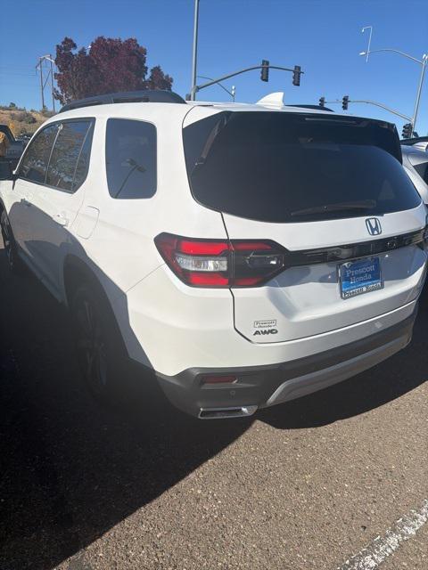 new 2025 Honda Pilot car, priced at $51,550
