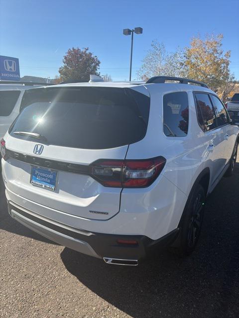 new 2025 Honda Pilot car, priced at $51,550