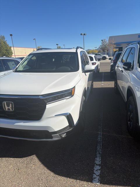 new 2025 Honda Pilot car, priced at $51,550