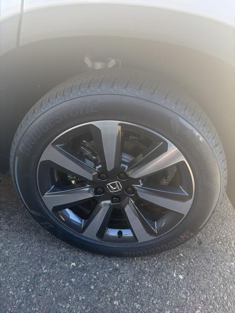 new 2025 Honda Pilot car, priced at $51,550