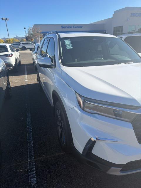 new 2025 Honda Pilot car, priced at $51,550