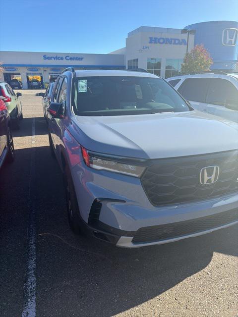 new 2025 Honda Pilot car, priced at $51,305