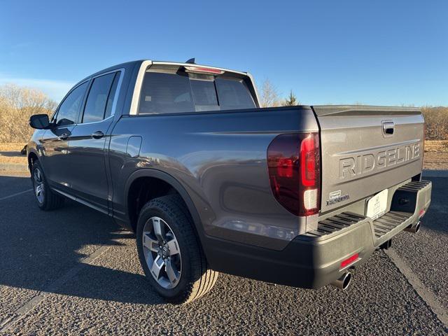 used 2025 Honda Ridgeline car, priced at $40,000