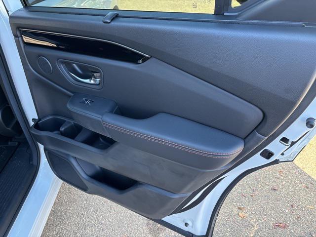 used 2025 Honda Pilot car, priced at $45,617