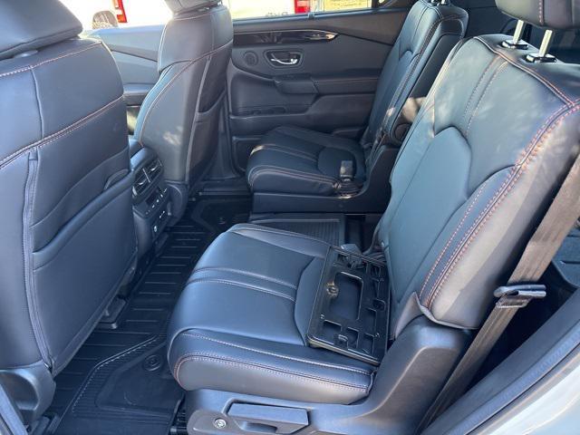 used 2025 Honda Pilot car, priced at $45,617