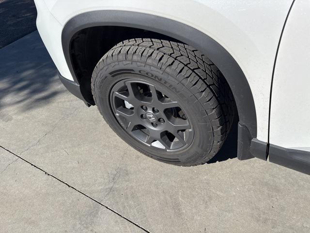 used 2025 Honda Pilot car, priced at $45,617