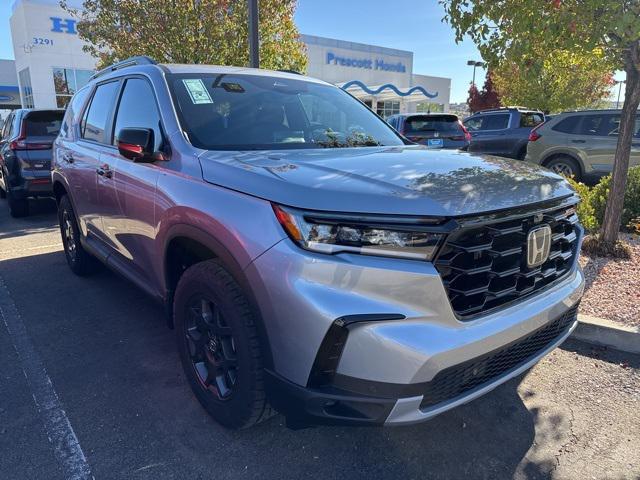 new 2025 Honda Pilot car, priced at $51,375
