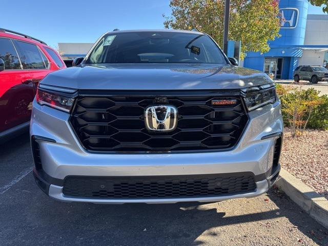 new 2025 Honda Pilot car, priced at $51,375