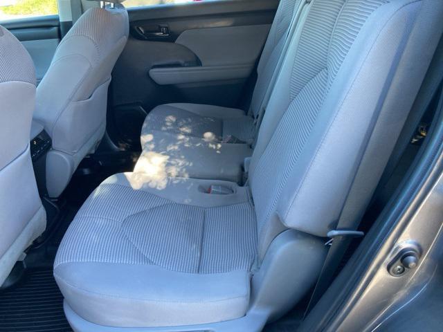 used 2022 Toyota Highlander car, priced at $27,800
