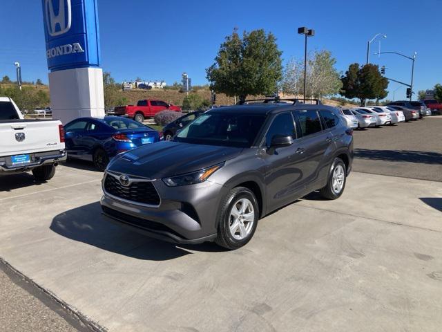 used 2022 Toyota Highlander car, priced at $27,800