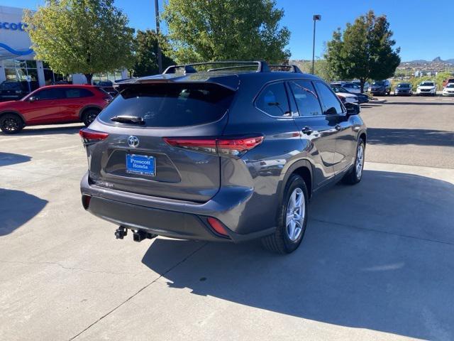 used 2022 Toyota Highlander car, priced at $27,800