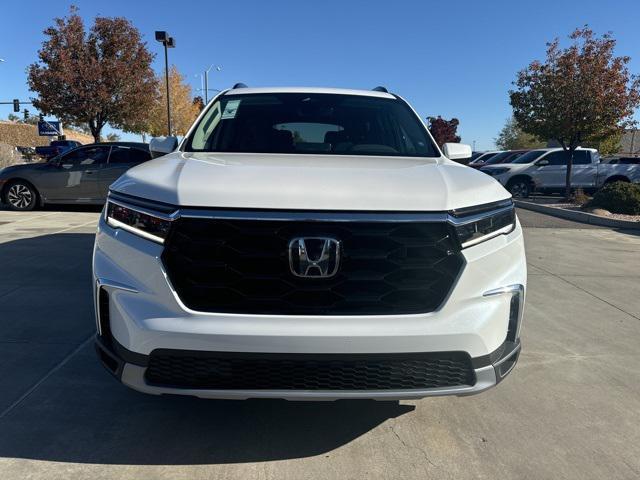 new 2025 Honda Pilot car, priced at $51,450