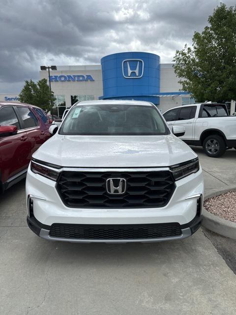 new 2025 Honda Pilot car, priced at $49,650