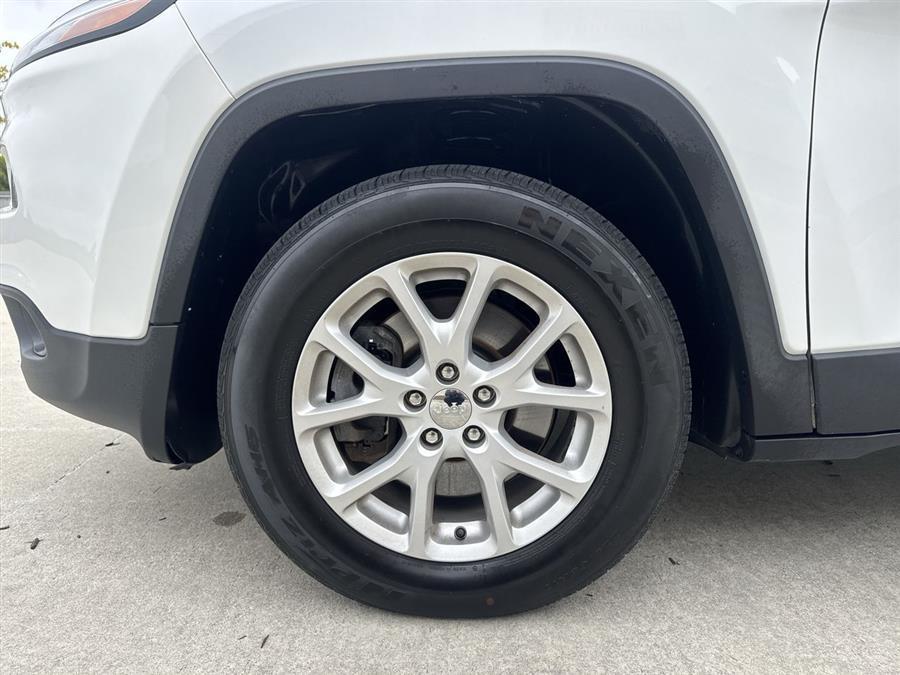 used 2018 Jeep Cherokee car, priced at $12,342