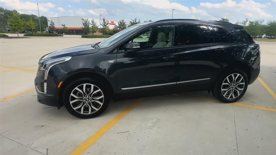 used 2021 Cadillac XT5 car, priced at $26,888