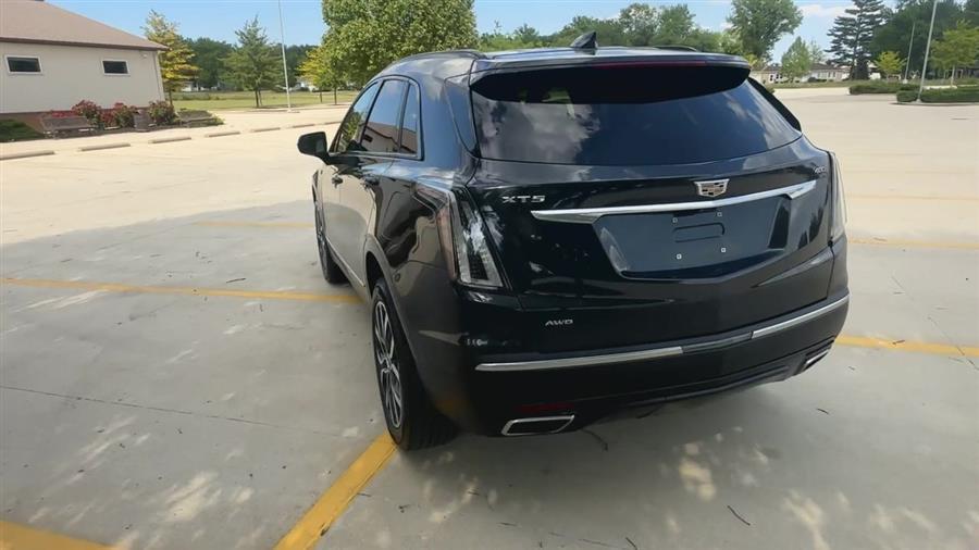 used 2021 Cadillac XT5 car, priced at $26,888