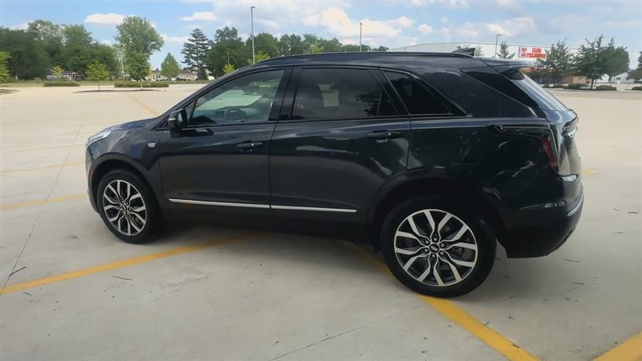 used 2021 Cadillac XT5 car, priced at $26,888