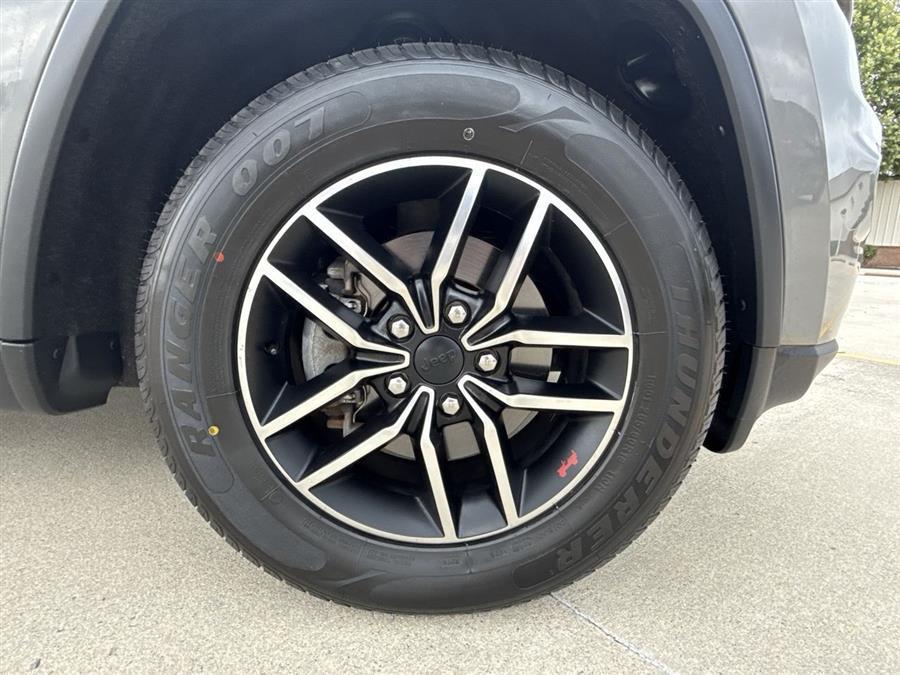 used 2019 Jeep Grand Cherokee car, priced at $24,500